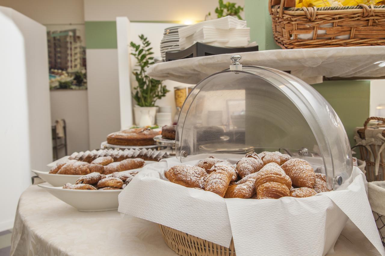 Hotel Sofia Lido di Jesolo Eksteriør bilde