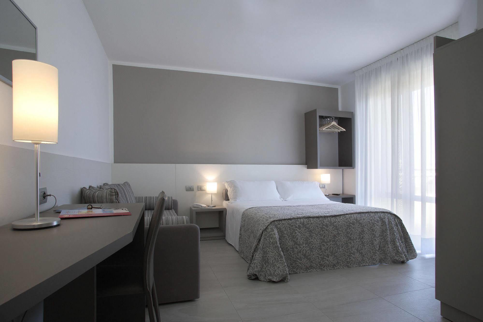 Hotel Sofia Lido di Jesolo Eksteriør bilde